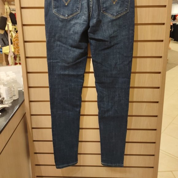 Levi's® Women's 721™ High-Rise Skinny Jeans - Picture 5 of 10